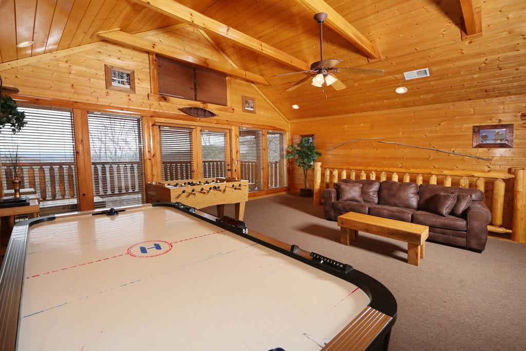 Rising Eagle Lodge - Eight Bedroom 비둘기 포지 외부 사진