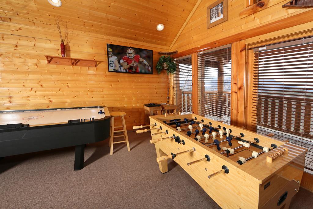 Rising Eagle Lodge - Eight Bedroom 비둘기 포지 외부 사진